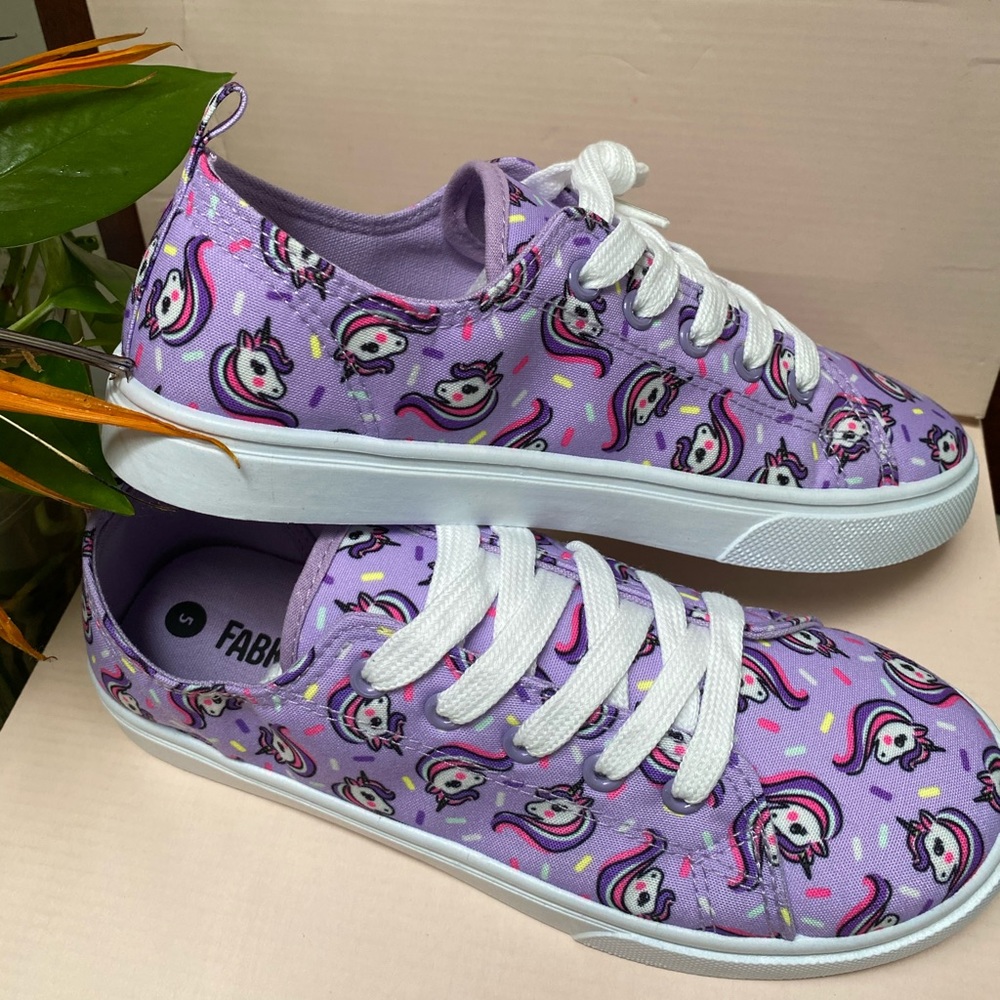 Sneakers Canvas Lace Up- Sprinkles Unicorn Toss